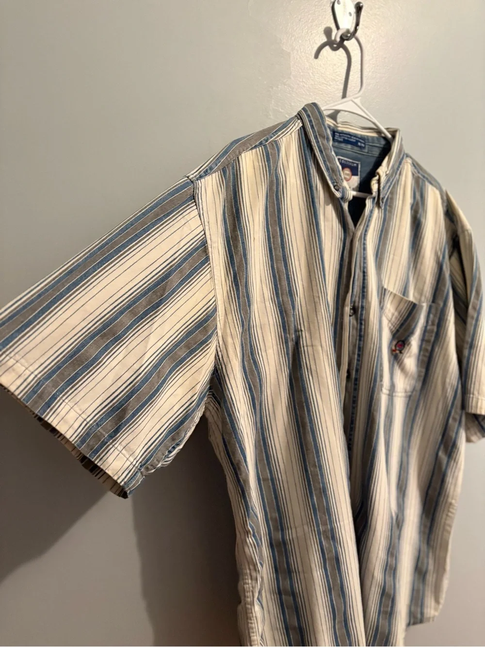 Vintage Coliseum Men's XL Short-Sleeve Button-Up Stripe Shirt Blue White Gray - Picture 7 of 16